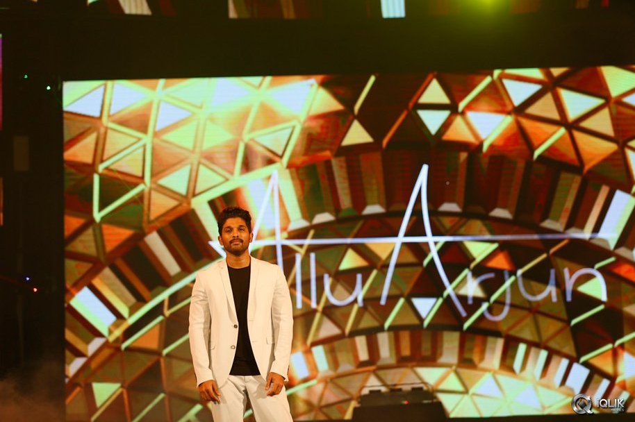 Sarrainodu-Movie-Audio-Celebrations